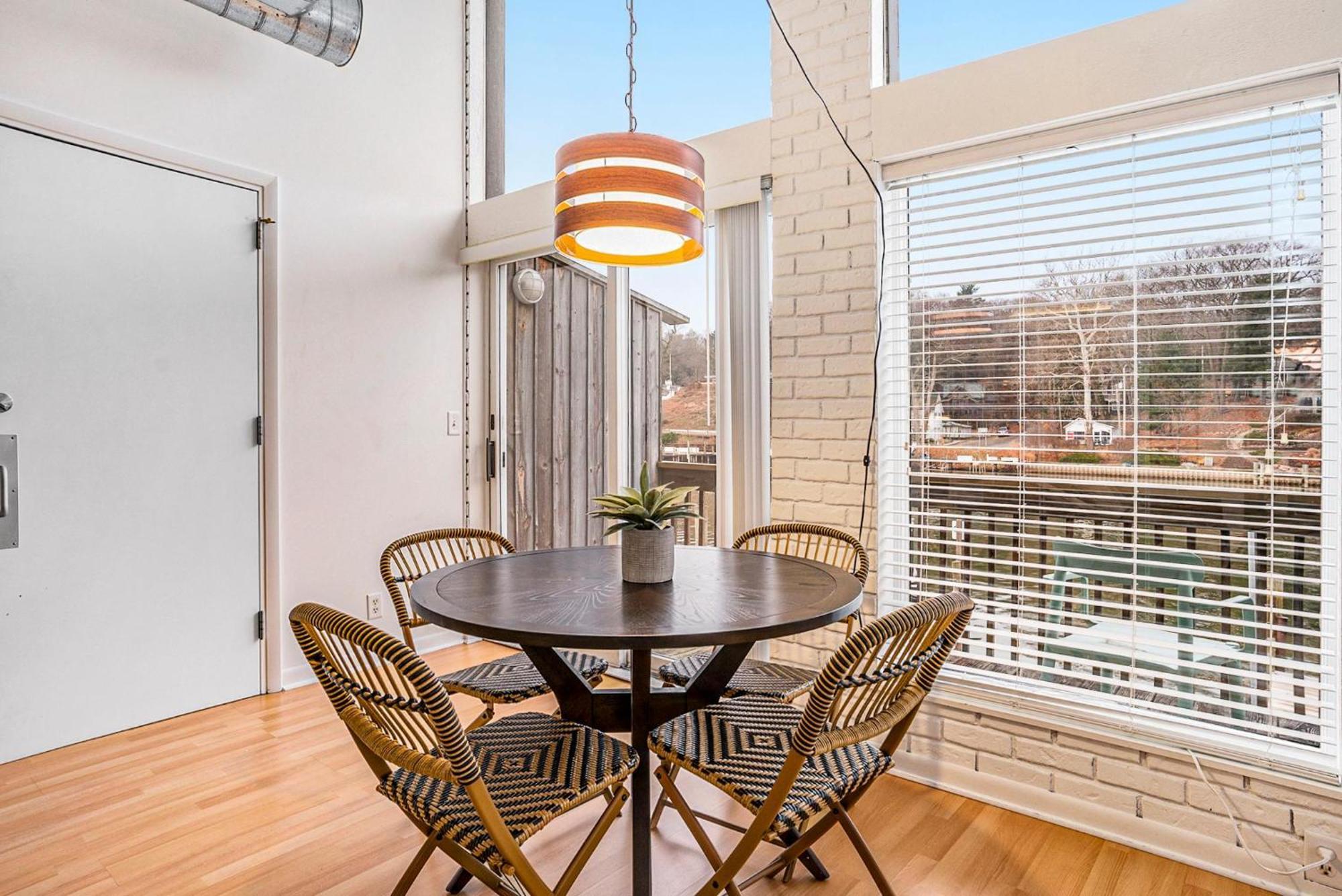 Riverside Suites - Unit B Saugatuck Ngoại thất bức ảnh